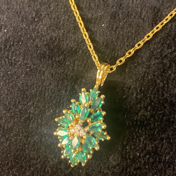 14kt gold emerald and diamond enhancer - Picture 2 of 9
